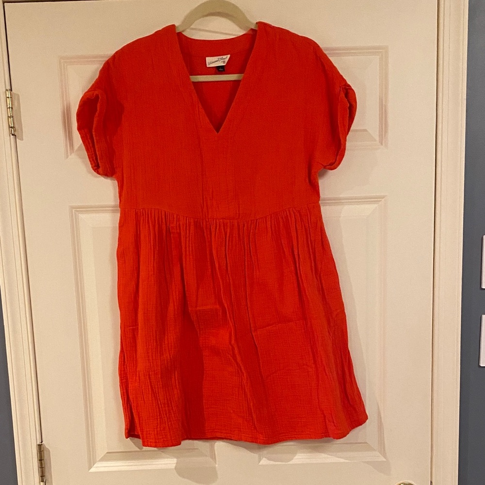 Universal Thread Bright Coral Top with V-Neck